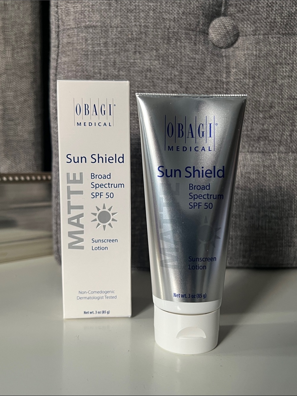 Obagi Sun Shield Matte Broad Spectrum SPF 50 - Silver & White